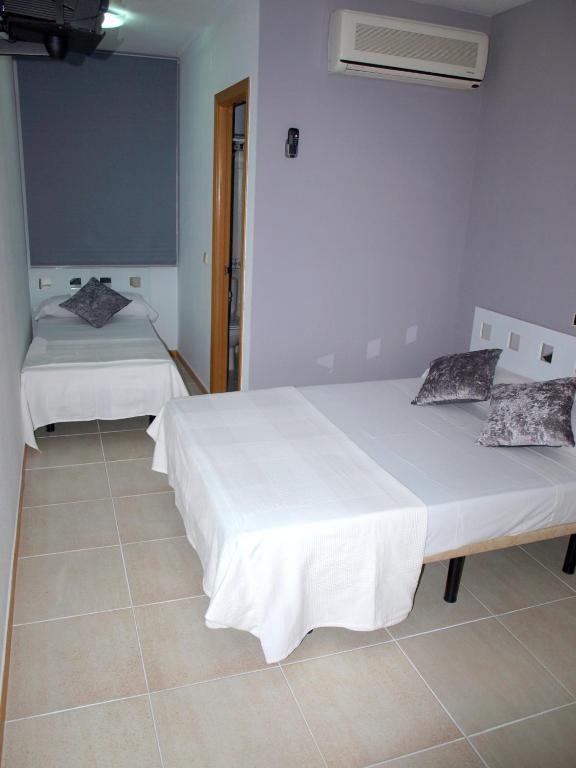 Hostal El Parque San Martín de la Vega Exterior foto